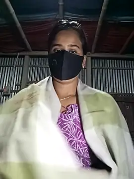 Snapshot of Sexy-Binita chatting on February 5, 1:32 am Sexy-Binita online show from February 5, 1:32 am