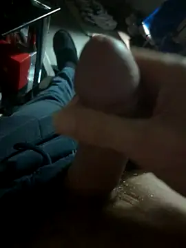 Dani el82xh online show from April 15, 12:28 am