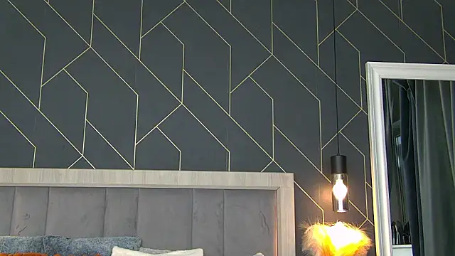 EmyLaveau online show from March 19, 6:06 am