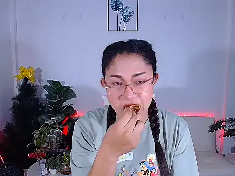 plysaithailand online show from May 31, 4:42 am