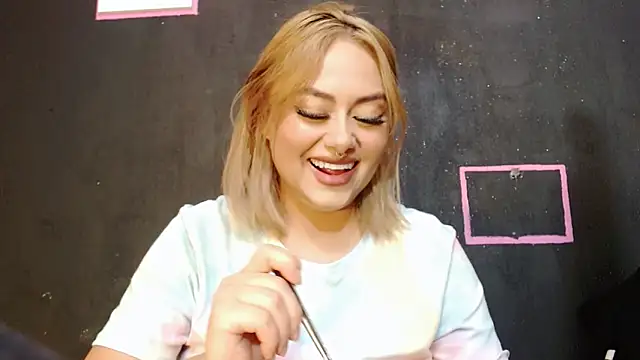 valery mew online show from February 2, 9:13 pm