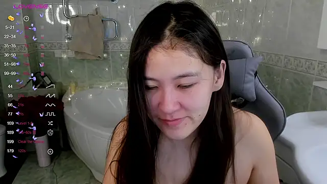 Snapshot of Riz_girl chatting on February 27, 3:58 am Riz girl online show from February 27, 3:58 am