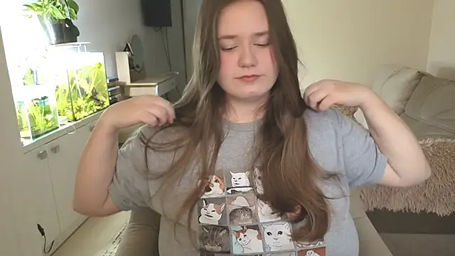 remirann  online show from December 4, 12:25 pm