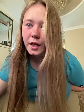 Snapshot of remirann_ chatting on June 30, 11:44 am remirann online show from June 30, 11:44 am