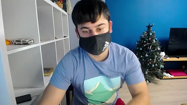 Snapshot of Tomguys chatting on January 19, 2:59 pm Tomguys online show from January 19, 2:59 pm
