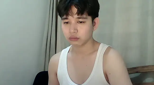 Snapshot of alfonsoasiancutie chatting on December 25, 4:12 am alfonsoasiancutie online show from December 25, 4:12 am