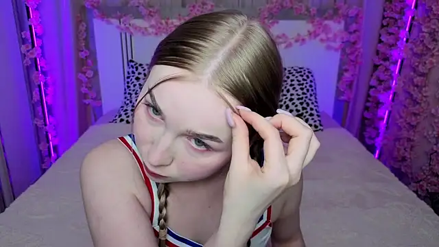 Snapshot of LilyStarlight chatting on April 30, 3:46 am LilyStarlight online show from April 30, 3:46 am