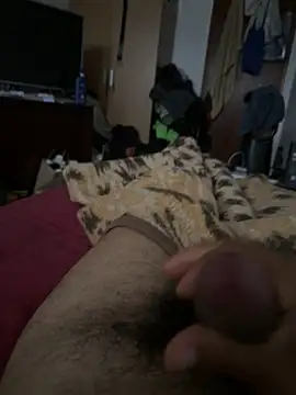 Snapshot of Alerandro00 chatting on October 21, 9:32 am Alerandro00 online show from October 21, 9:32 am