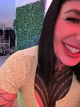 InkedBiitch online show from December 12, 6:47 am