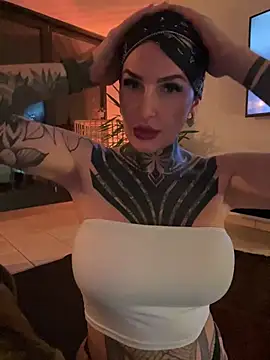 InkedBiitch online show from February 1, 7:02 pm