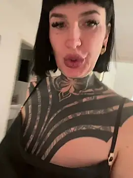 InkedBiitch online show from March 6, 6:19 am