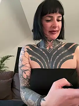 InkedBiitch online show from March 21, 5:43 am