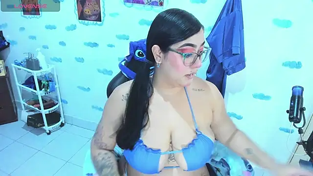 OnlyBluex online show from December 19, 2:07 am