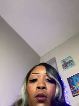 Snapshot of NikkiNoelanii chatting on March 2, 10:14 am NikkiNoelanii online show from March 2, 10:14 am