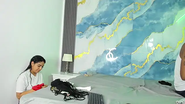 Kylieandjhonny online show from September 11, 3:06 am