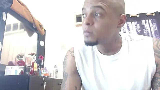 Snapshot of hot_and_naughty_latin chatting on November 17, 5:30 pm hot and naughty latin online show from November 17, 5:30 pm