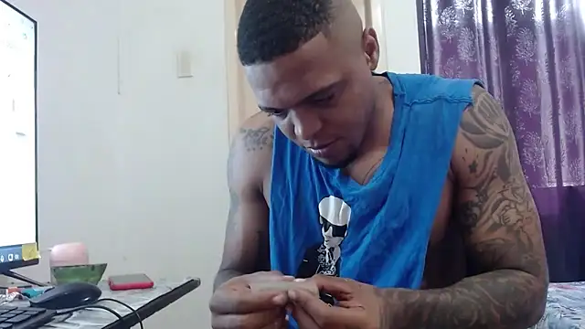 Snapshot of hot_and_naughty_latin chatting on November 27, 5:26 pm hot and naughty latin online show from November 27, 5:26 pm