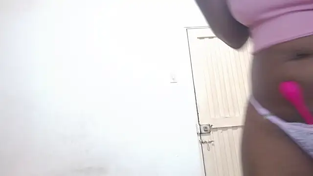 hot and naughty latin online show from February 19, 12:12 pm