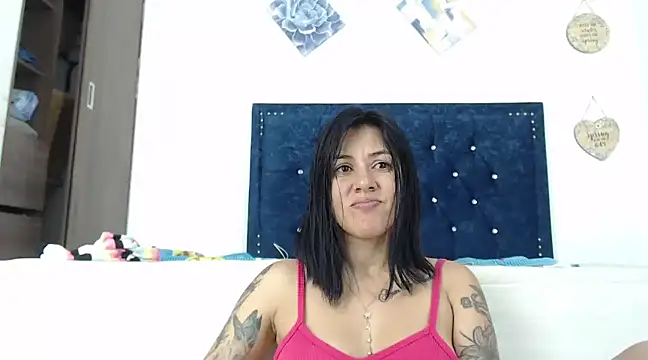 QueenSquirt  online show from January 25, 9:25 pm