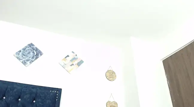 QueenSquirt  online show from February 26, 8:33 pm