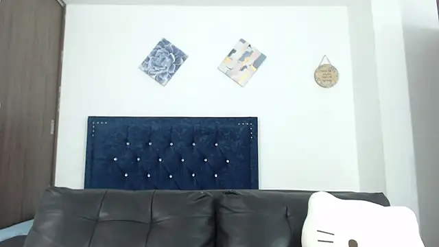 QueenSquirt  online show from March 21, 7:35 pm