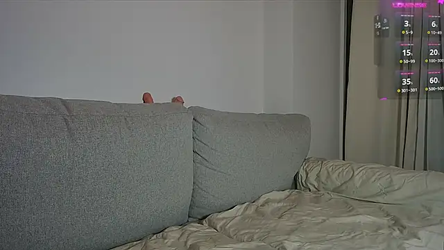 Snapshot of Fallen_Virtue chatting on February 9, 1:46 pm Fallen Virtue online show from February 9, 1:46 pm