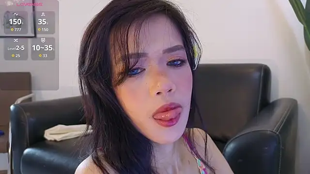 Snapshot of Fallen_Virtue chatting on October 29, 2:03 am Fallen Virtue online show from October 29, 2:03 am