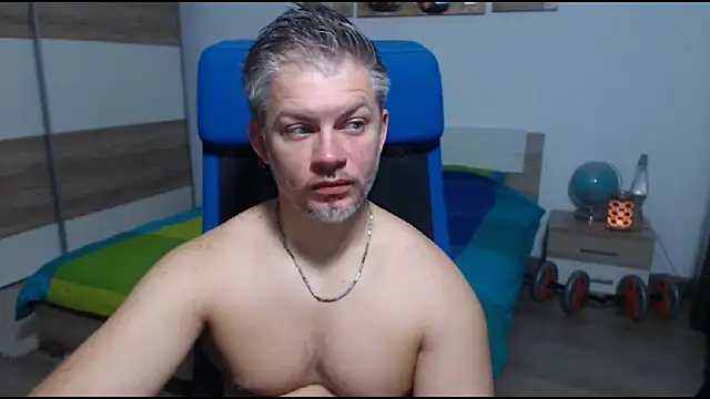 RobbyShawz online show from October 17, 4:15 am