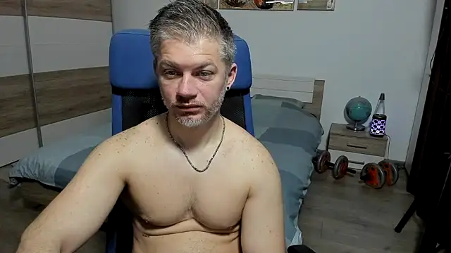 RobbyShawz online show from April 6, 4:21 am