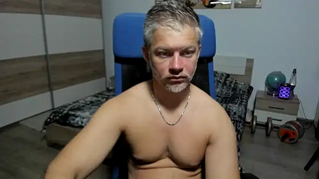 RobbyShawz online show from July 7, 4:04 am