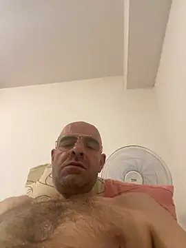 Snapshot of slim1976006 chatting on June 28, 12:44 pm slim1976006 online show from June 28, 12:44 pm