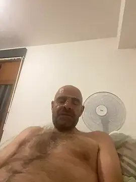 Snapshot of slim1976006 chatting on July 13, 1:19 am slim1976006 online show from July 13, 1:19 am