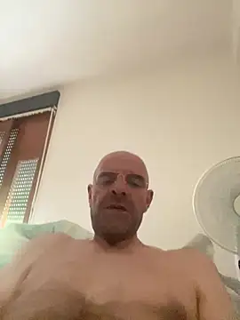 Snapshot of slim1976006 chatting on July 31, 3:33 pm slim1976006 online show from July 31, 3:33 pm