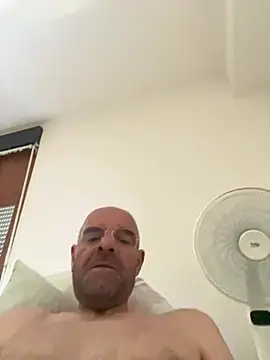Snapshot of slim1976006 chatting on August 1, 8:57 am slim1976006 online show from August 1, 8:57 am