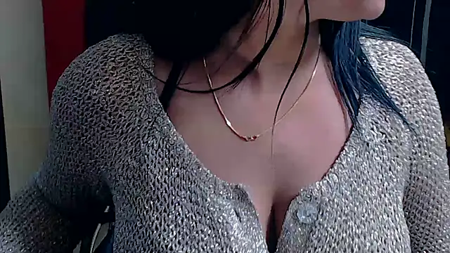 Snapshot of Naiaa-mylove chatting on November 8, 6:35 am Naiaa-mylove online show from November 8, 6:35 am