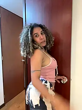 Snapshot of Belkaj chatting on December 2, 1:11 am Belkaj online show from December 2, 1:11 am