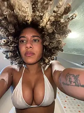 Snapshot of Belkaj chatting on February 3, 6:22 am Belkaj online show from February 3, 6:22 am