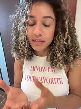 Snapshot of Belkaj chatting on February 4, 1:11 am Belkaj online show from February 4, 1:11 am