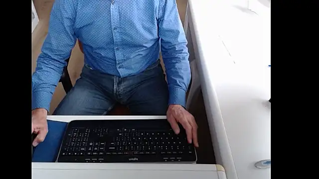 dutchpornking online show from September 26, 7:45 am