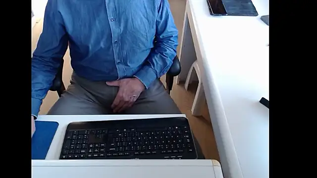 dutchpornking online show from March 1, 7:43 am