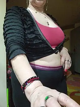 Chriss Tinaa online show from April 21, 2:51 am