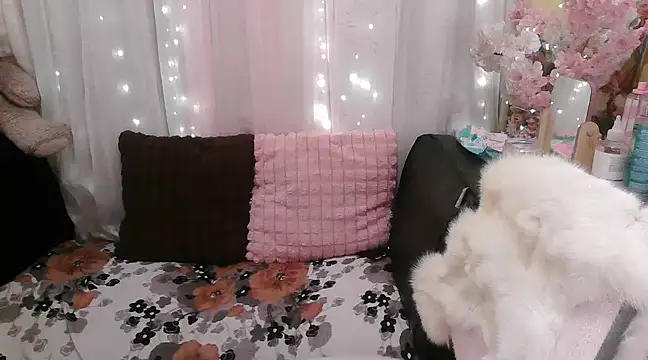 OhmyPinay online show from March 18, 2:04 am