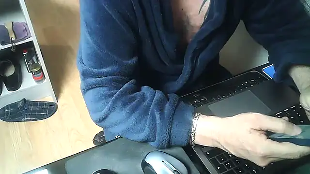 Snapshot of DUDURA@xh chatting on February 24, 9:18 am DUDURAxh online show from February 24, 9:18 am