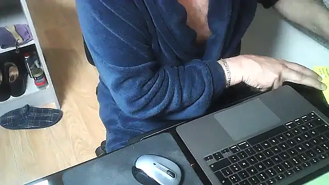 Snapshot of DUDURA@xh chatting on February 26, 8:02 am DUDURAxh online show from February 26, 8:02 am