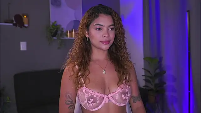 Snapshot of HannahEvanss chatting on September 27, 5:07 pm HannahEvanss online show from September 27, 5:07 pm