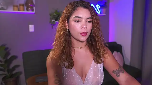 Snapshot of HannahEvanss chatting on November 22, 7:02 pm HannahEvanss online show from November 22, 7:02 pm