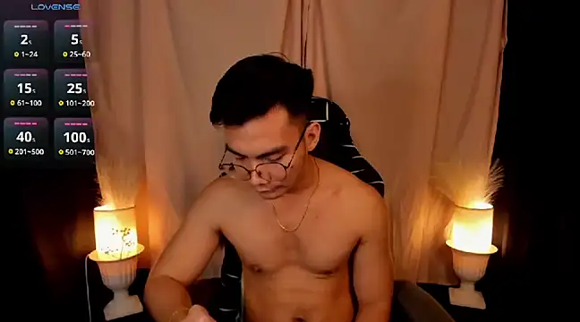 000batman000 online show from February 6, 5:57 am