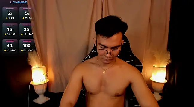 000batman000 online show from February 19, 4:44 am