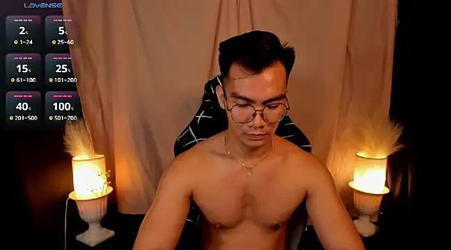 000batman000 online show from February 20, 4:39 am