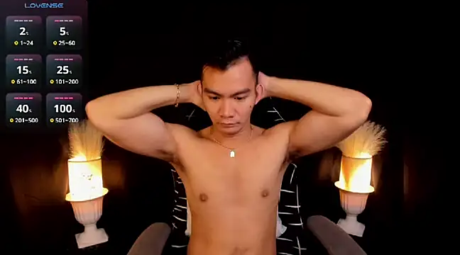 000batman000 online show from February 25, 10:47 am